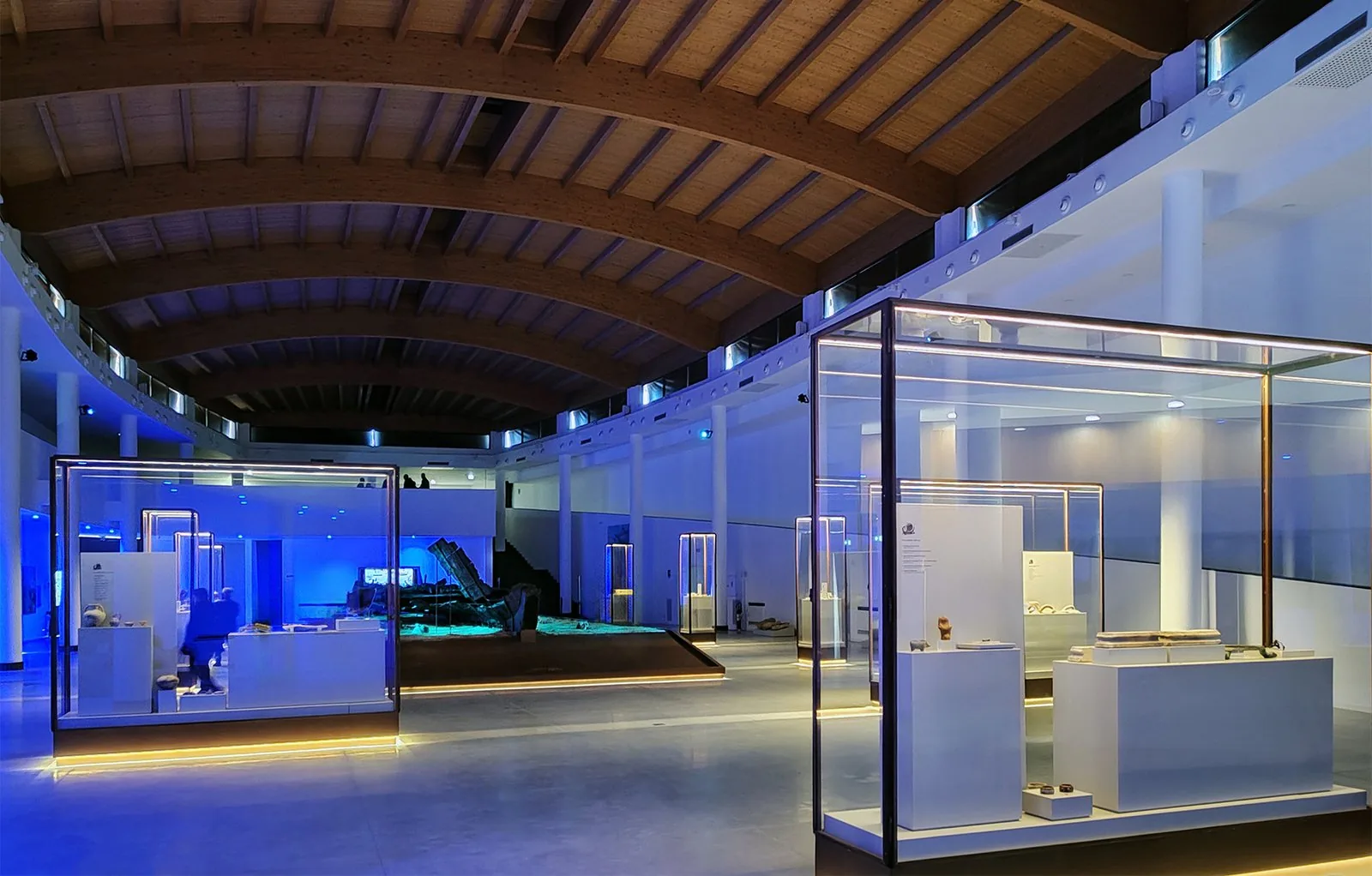 Lo scafo ligneo della nave greca di Gela esposto nel museo di Bosco Littorio